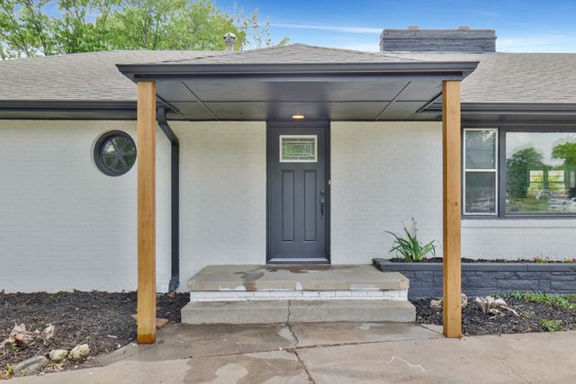 1181 N Pinecrest St, Wichita, KS 67208