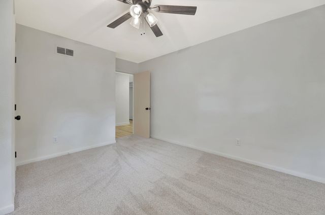 1181 N Pinecrest St, Wichita, KS 67208