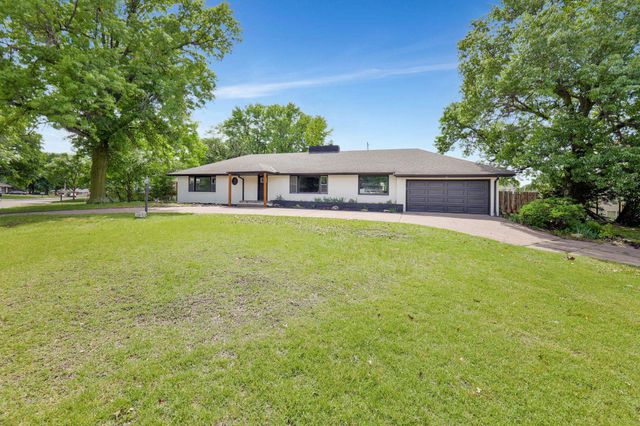 1181 N Pinecrest St, Wichita, KS 67208