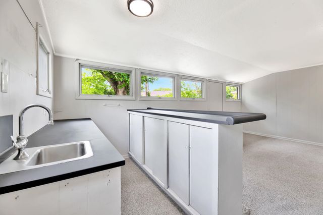 1181 N Pinecrest St, Wichita, KS 67208