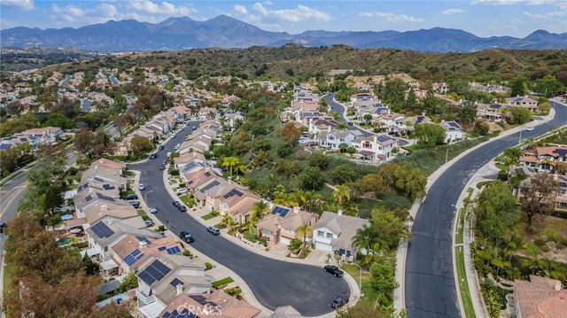 38 Sunny Slope, Rancho Santa Margarita, CA 92688