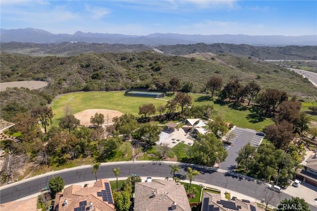 38 Sunny Slope, Rancho Santa Margarita, CA 92688