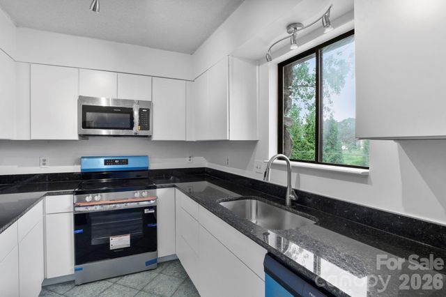 304 Birch Forest Lane, Asheville, NC 28803