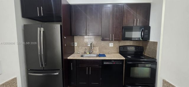7420 W 20th Ave 154, Hialeah, FL 33016