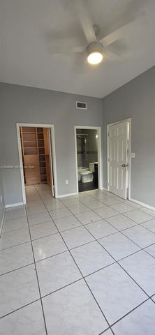 7420 W 20th Ave 154, Hialeah, FL 33016