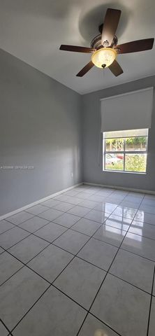 7420 W 20th Ave 154, Hialeah, FL 33016