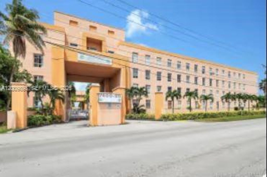 7420 W 20th Ave 154, Hialeah, FL 33016