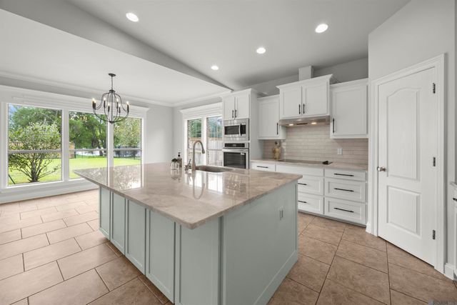 41133 Clearwater Ave, Gonzales, LA 70737