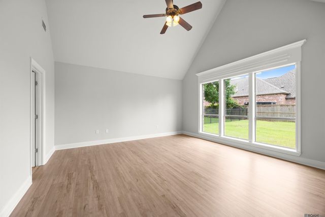 41133 Clearwater Ave, Gonzales, LA 70737
