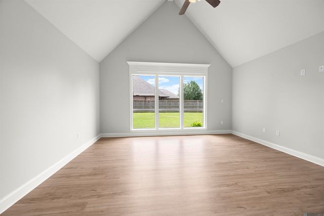 41133 Clearwater Ave, Gonzales, LA 70737