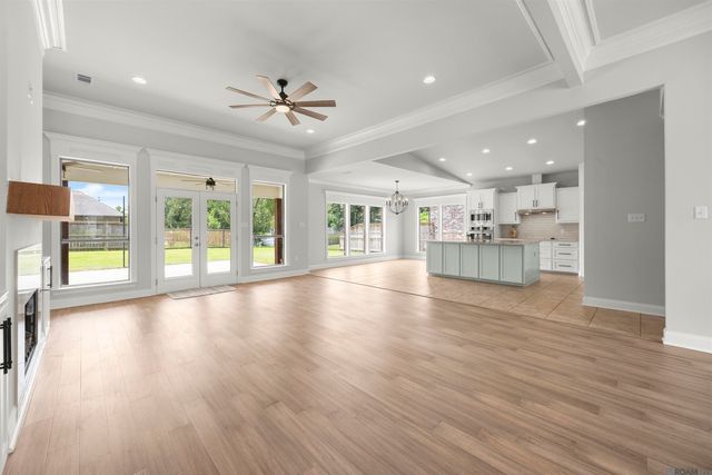 41133 Clearwater Ave, Gonzales, LA 70737