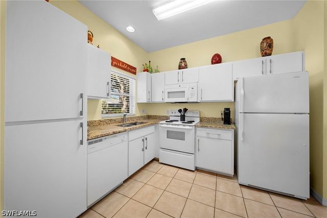 10720 San Tropez CIR, Estero, FL 33928