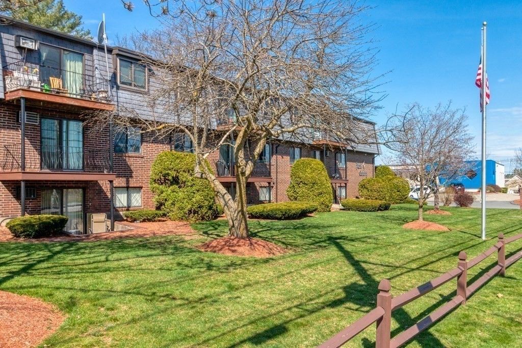 36 Main St 26, North Reading, MA 01864