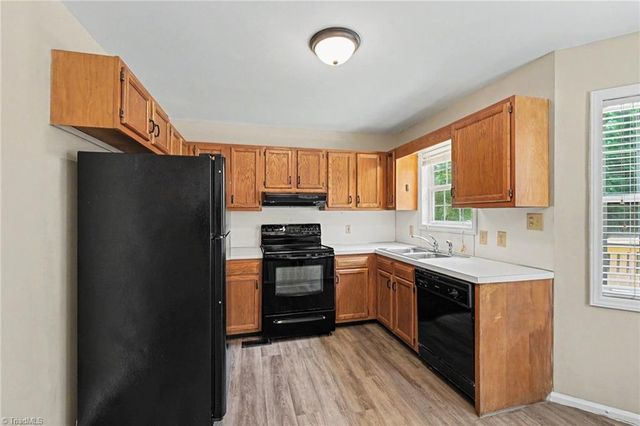 388 Meadow Lark Lane, Thomasville, NC 27360