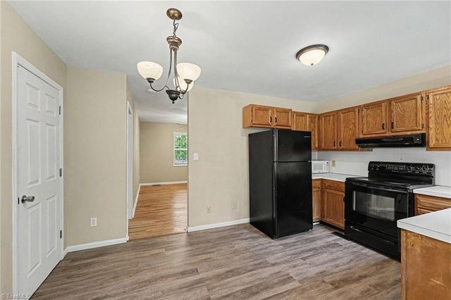 388 Meadow Lark Lane, Thomasville, NC 27360