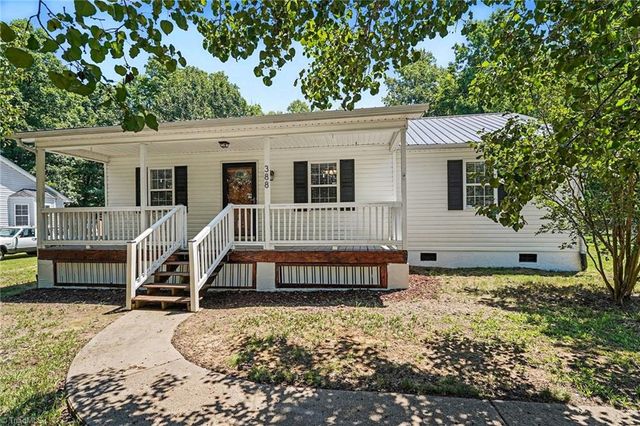 388 Meadow Lark Lane, Thomasville, NC 27360