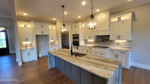 5208 Aspen Ave, Morristown, TN 37813