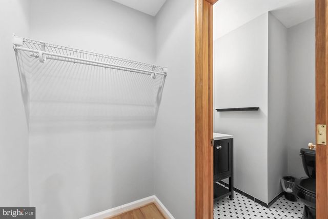 7609 BURNSIDE CT, Falls Church, VA 22043