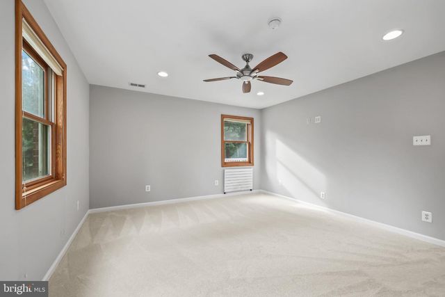 7609 BURNSIDE CT, Falls Church, VA 22043