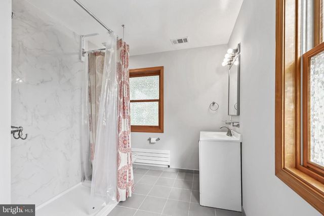 7609 BURNSIDE CT, Falls Church, VA 22043