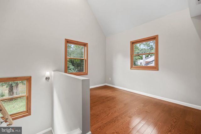 7609 BURNSIDE CT, Falls Church, VA 22043