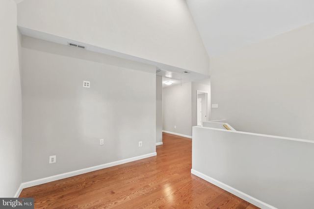 7609 BURNSIDE CT, Falls Church, VA 22043