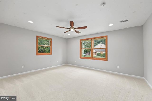 7609 BURNSIDE CT, Falls Church, VA 22043
