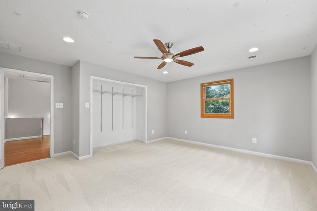 7609 BURNSIDE CT, Falls Church, VA 22043