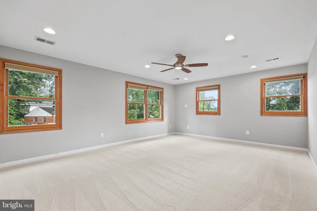 7609 BURNSIDE CT, Falls Church, VA 22043