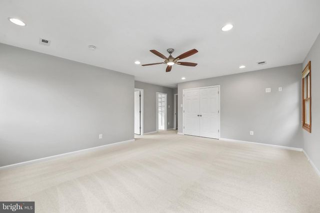 7609 BURNSIDE CT, Falls Church, VA 22043