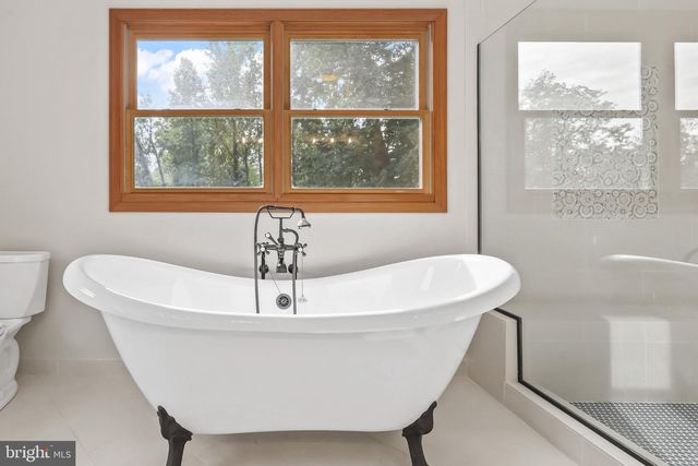 7609 BURNSIDE CT, Falls Church, VA 22043