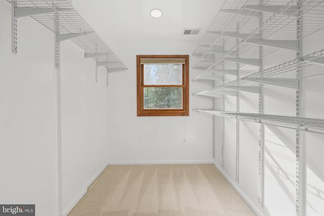 7609 BURNSIDE CT, Falls Church, VA 22043