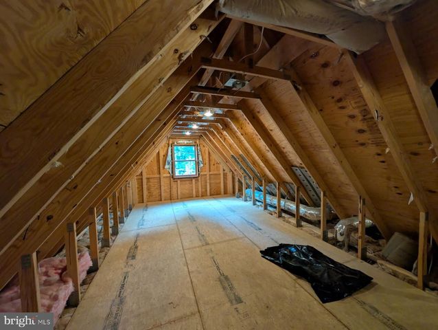 7609 BURNSIDE CT, Falls Church, VA 22043