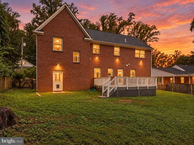 7609 BURNSIDE CT, Falls Church, VA 22043