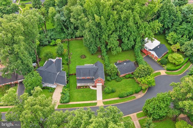 7609 BURNSIDE CT, Falls Church, VA 22043