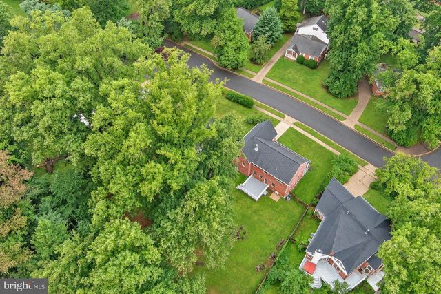 7609 BURNSIDE CT, Falls Church, VA 22043