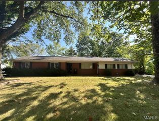 12320 Missile Lane, Florissant, MO 63033
