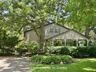 21329 S Hillside Road, Frankfort, IL 60423