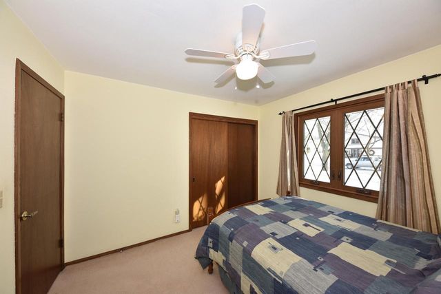 761 Crestwood DRIVE, Waukesha, WI 53188