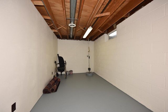 761 Crestwood DRIVE, Waukesha, WI 53188