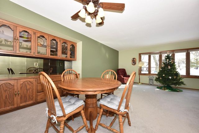 761 Crestwood DRIVE, Waukesha, WI 53188