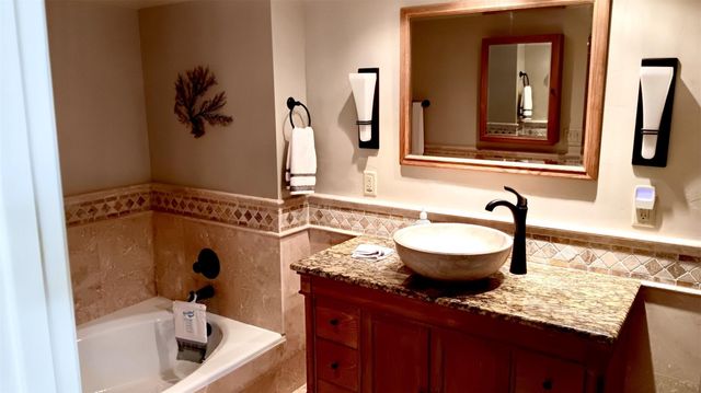 4900 N Ocean Blvd Apt 819, Lauderdale By The Sea, FL 33308
