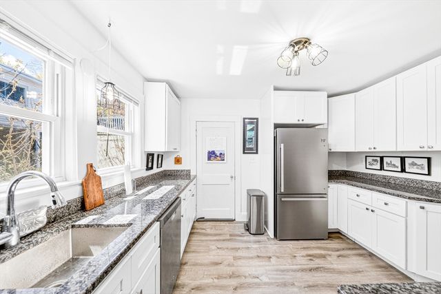 48 Edgecliff 1, Watertown, MA 02472