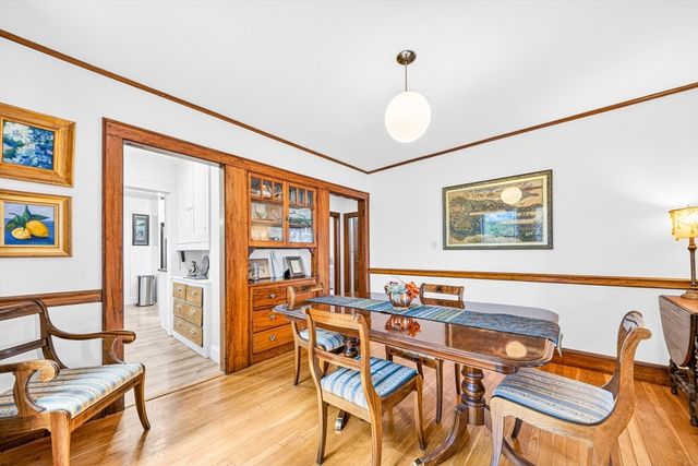 48 Edgecliff 1, Watertown, MA 02472