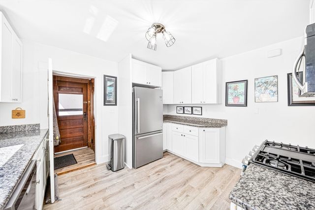 48 Edgecliff 1, Watertown, MA 02472