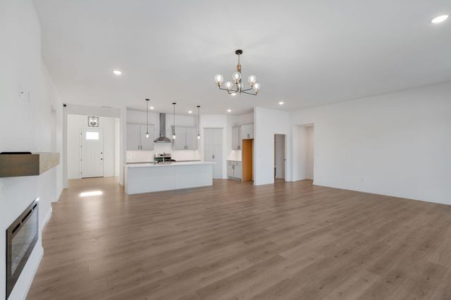 820 ANGELS REST WAY, Columbia, MO 65203