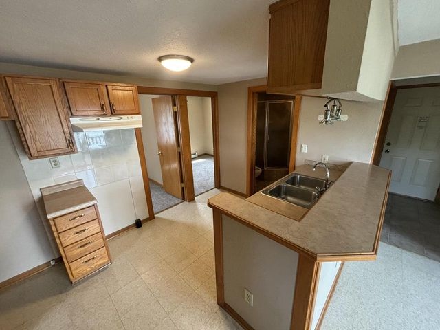 7223 S Wallace Lake DRIVE, West Bend, WI 53090