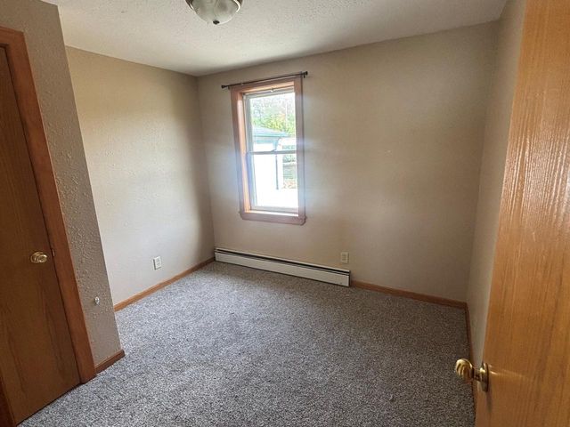 7223 S Wallace Lake DRIVE, West Bend, WI 53090
