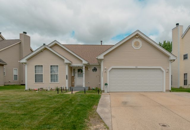 1052 CLOVER HILL Drive, Elgin, IL 60120