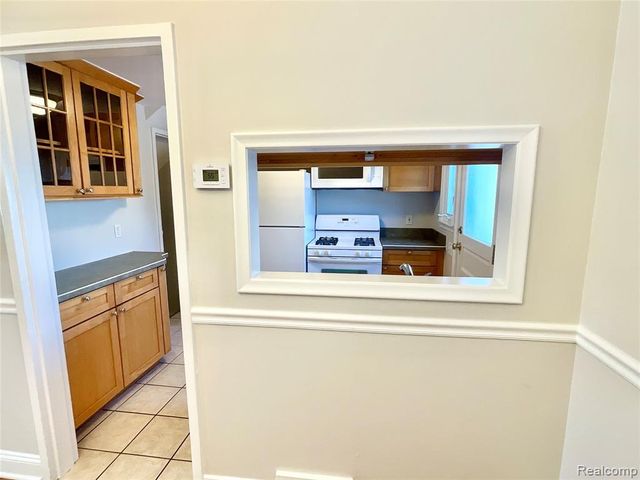 1779 Graefield Road, Birmingham, MI 48009